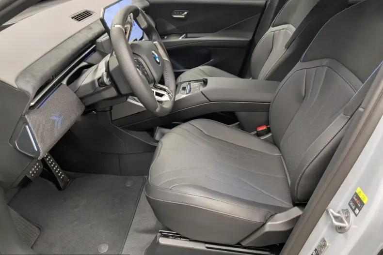 BMW iX3 (Seria X) din 2026 cu 5.500 km - oferta BMW211447 - foto 8