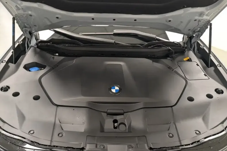 BMW iX3 (Seria X) din 2026 cu 5.500 km - oferta BMW211447 - foto 15