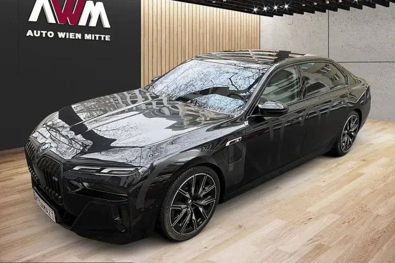 BMW M760 (Seria 7) din 2024 cu 30.000 km - oferta BMW211449 - foto 1