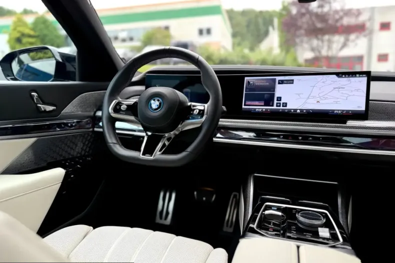 BMW i7 (Seria 7) din 2023 cu 26.000 km - oferta BMW211450 - foto 16