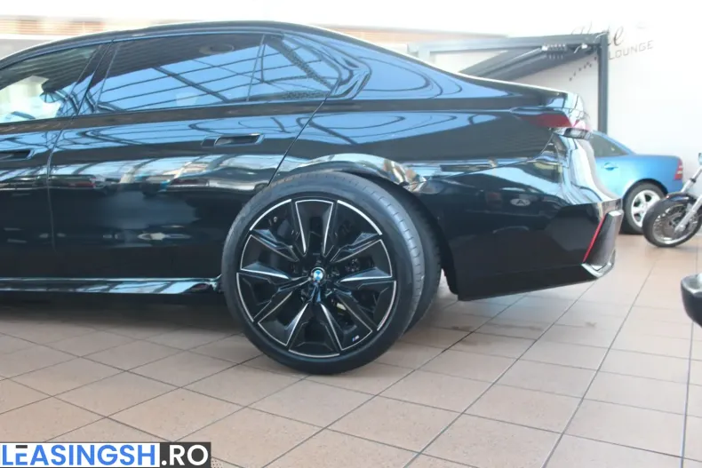 BMW 740 (Seria 7) din 2023 cu 18.000 km - oferta BMW211451 - foto 8