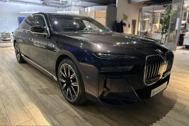 BMW i7 (Seria 7) din 2024 cu 28.794 km - oferta BMW211454 - foto 1