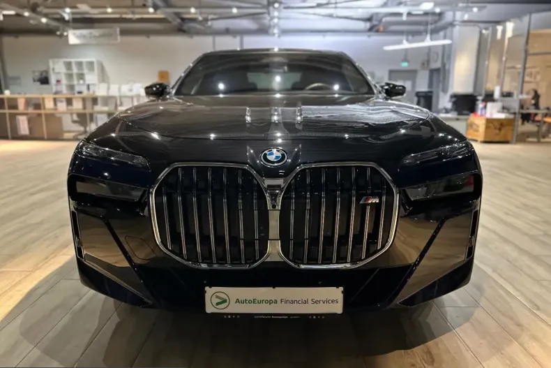 BMW i7 (Seria 7) din 2024 cu 28.794 km - oferta BMW211454 - foto 2