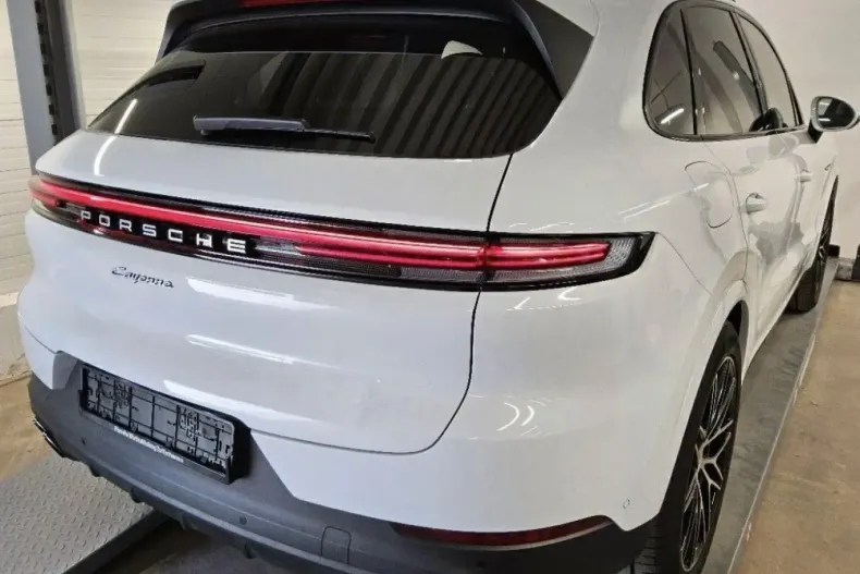 Porsche Cayenne din 2024 cu 15.900 km - oferta POR211465 - foto 3