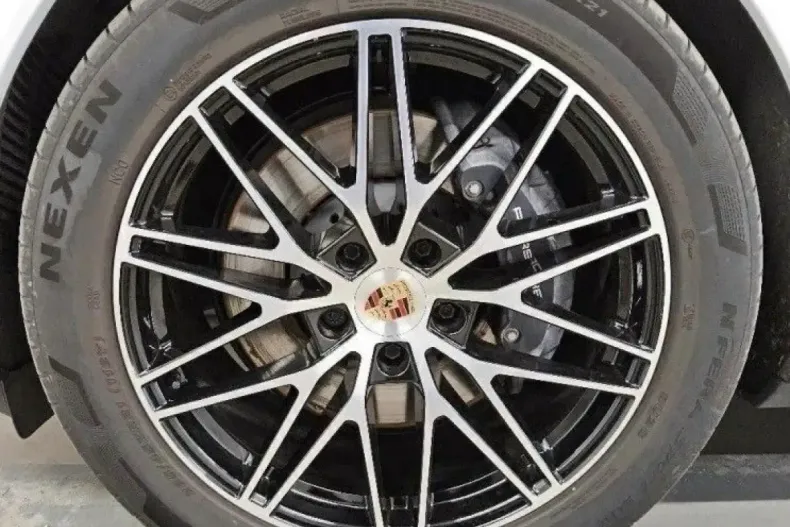 Porsche Cayenne din 2024 cu 15.900 km - oferta POR211465 - foto 8