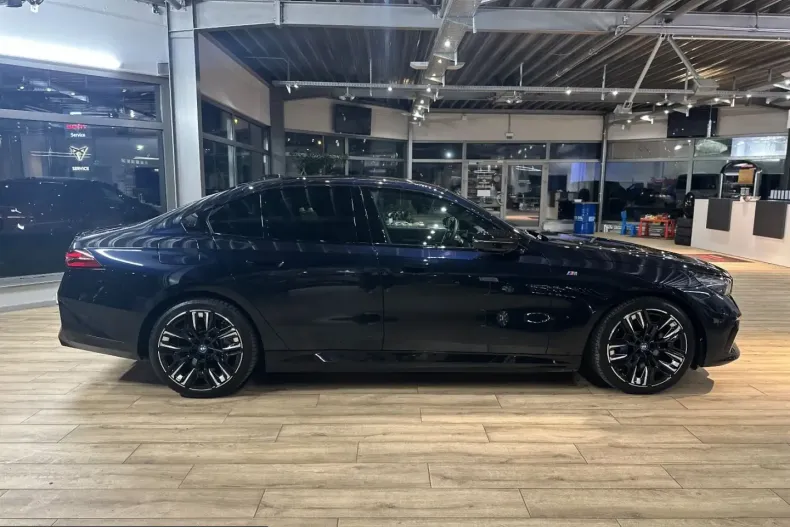 BMW i5 (Seria 5) din 2024 cu 29.797 km - oferta BMW211469 - foto 5