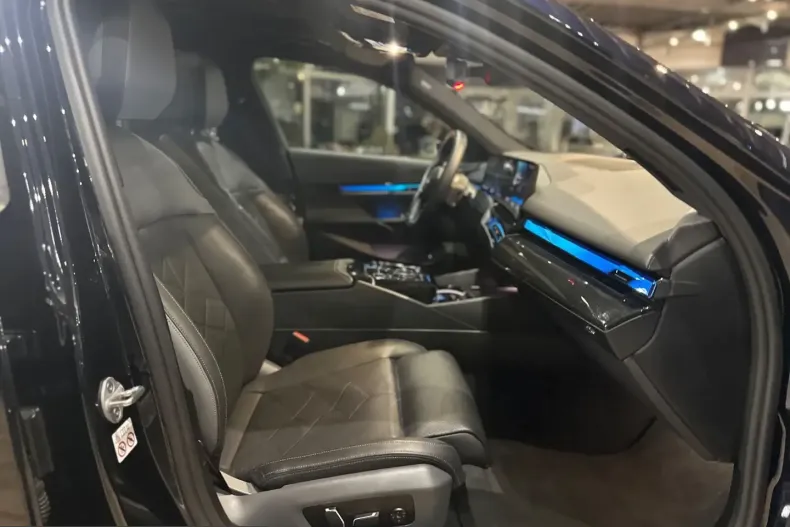 BMW i5 (Seria 5) din 2024 cu 29.797 km - oferta BMW211469 - foto 13