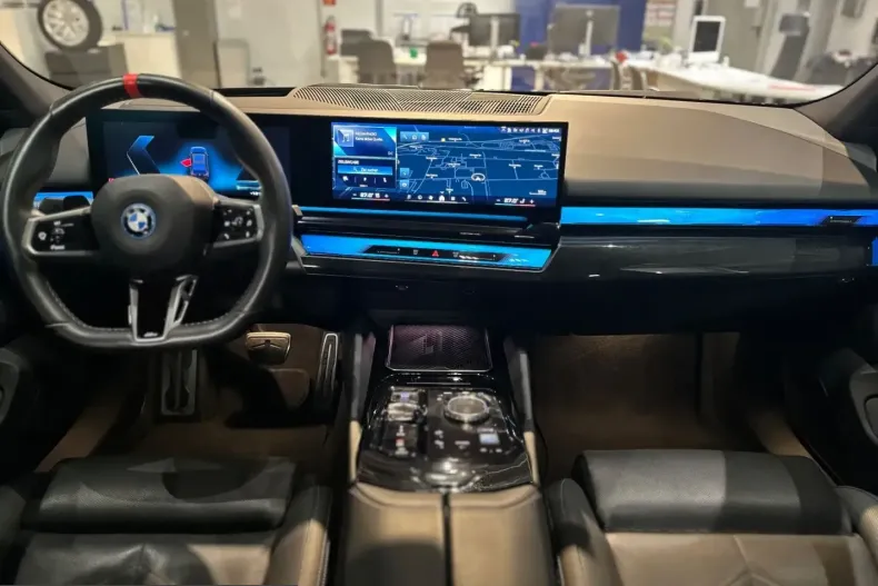 BMW i5 (Seria 5) din 2024 cu 29.797 km - oferta BMW211469 - foto 14