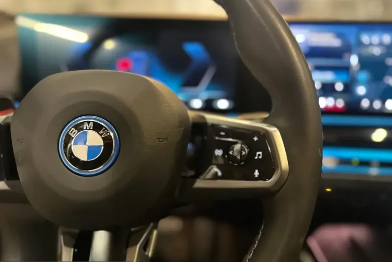 BMW i5 (Seria 5) din 2024 cu 29.797 km - oferta BMW211469 - foto 19