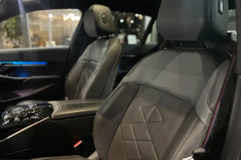 BMW i5 (Seria 5) din 2024 cu 29.797 km - oferta BMW211469 - foto 29