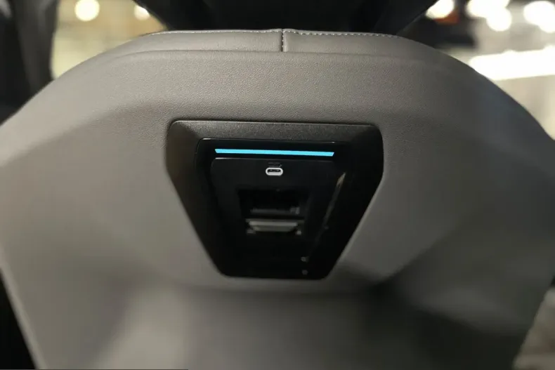 BMW i5 (Seria 5) din 2024 cu 29.797 km - oferta BMW211469 - foto 38