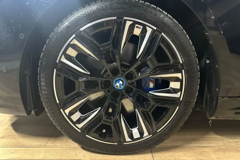 BMW i5 (Seria 5) din 2024 cu 29.797 km - oferta BMW211469 - foto 41