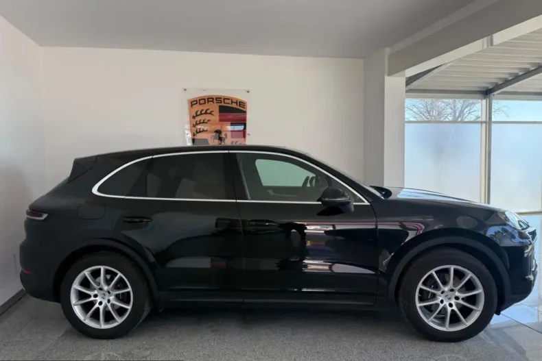 Porsche Cayenne din 2025 cu 21.360 km - oferta POR211471 - foto 1