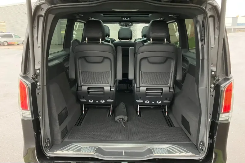 Mercedes-Benz V 300 (Clasa V) din 2025 cu 23.750 km - oferta MER211472 - foto 15