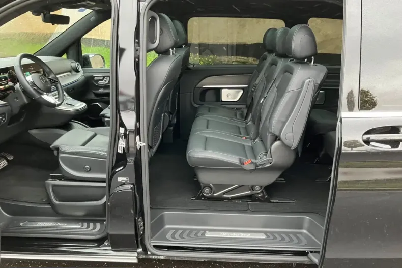 Mercedes-Benz V 300 (Clasa V) din 2025 cu 23.750 km - oferta MER211472 - foto 16