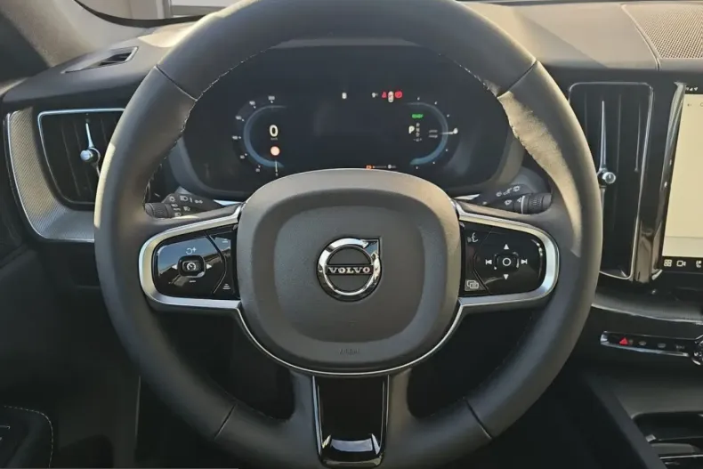 Volvo XC60 din 2024 cu 29.950 km - oferta VOL211481 - foto 9