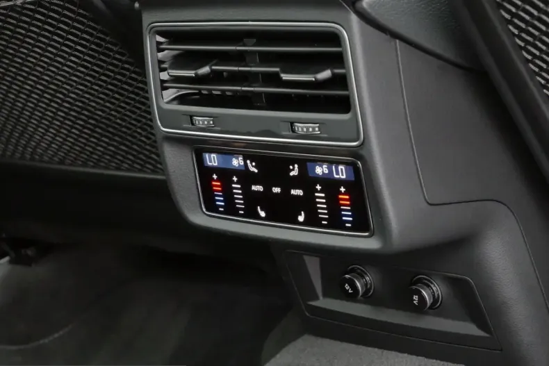 Audi SQ8 din 2021 cu 79.950 km - oferta AUD211486 - foto 17