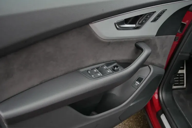 Audi SQ8 din 2021 cu 79.950 km - oferta AUD211486 - foto 21
