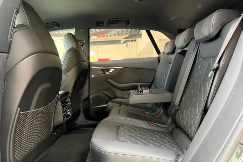 Audi SQ8 din 2023 cu 60.000 km - oferta AUD211487 - foto 29