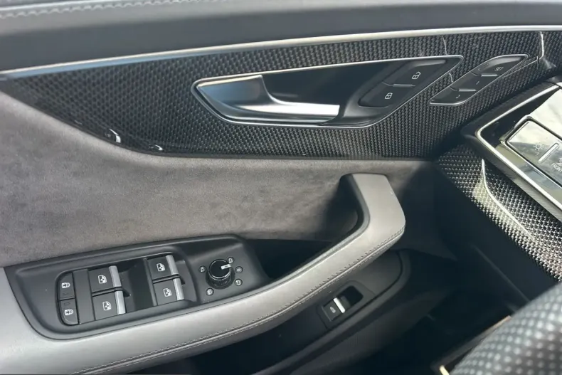 Audi SQ8 din 2022 cu 73.656 km - oferta AUD211489 - foto 13