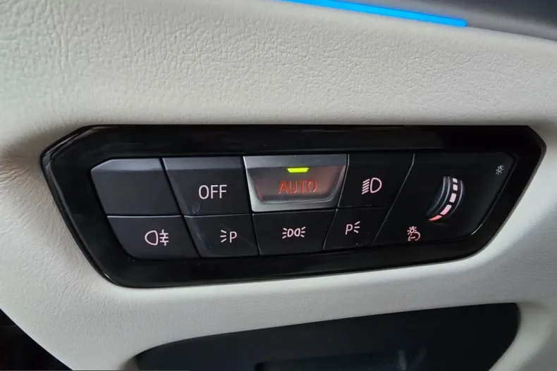BMW i4 (Seria 4) din 2023 cu 13.998 km - oferta BMW211511 - foto 20