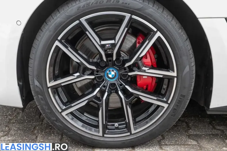 BMW i4 (Seria 4) din 2023 cu 40.379 km - oferta BMW211512 - foto 5