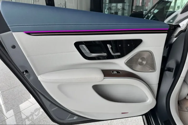 Mercedes-Benz EQS din 2023 cu 10.000 km - oferta MER211517 - foto 9