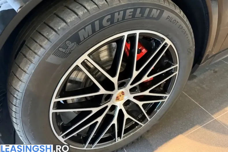 Porsche Cayenne din 2024 cu 18.118 km - oferta POR211519 - foto 12