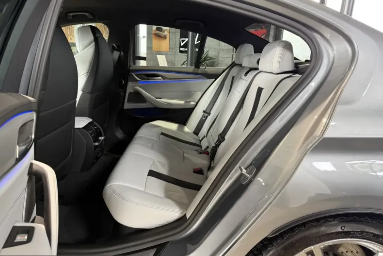 BMW M5 (Seria 5) din 2022 cu 55.473 km - oferta BMW211532 - foto 15