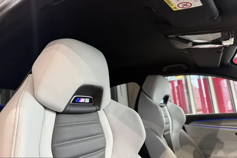 BMW M5 (Seria 5) din 2022 cu 55.473 km - oferta BMW211532 - foto 21