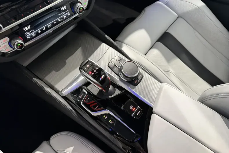 BMW M5 (Seria 5) din 2022 cu 55.473 km - oferta BMW211532 - foto 24