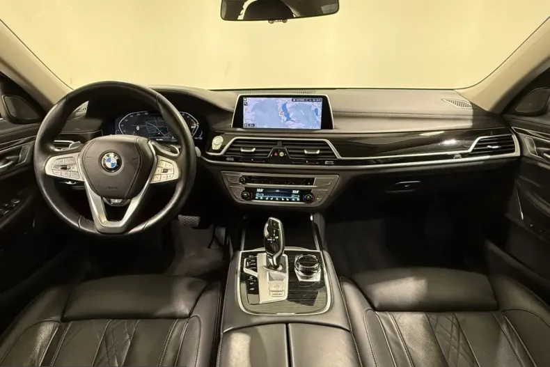BMW 750 (Seria 7) din 2021 cu 92.233 km - oferta BMW211534 - foto 11