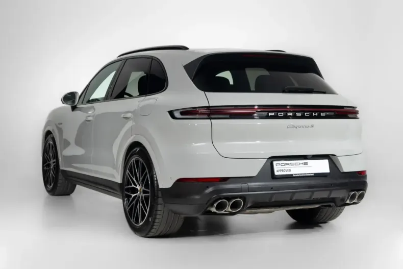 Porsche Cayenne din 2024 cu 14.229 km - oferta POR211543 - foto 4