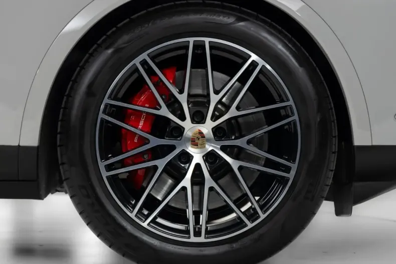 Porsche Cayenne din 2024 cu 14.229 km - oferta POR211543 - foto 8