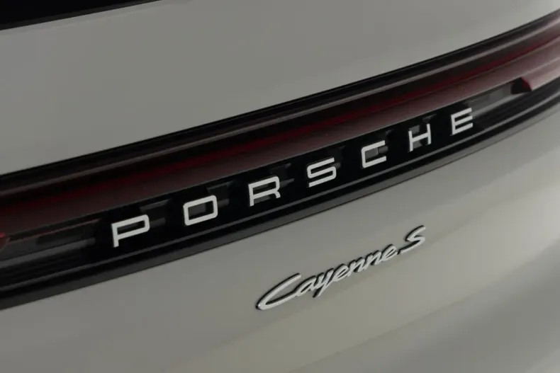 Porsche Cayenne din 2024 cu 14.229 km - oferta POR211543 - foto 18