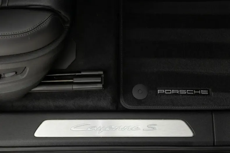 Porsche Cayenne din 2024 cu 14.229 km - oferta POR211543 - foto 21