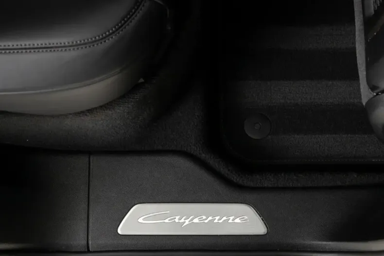 Porsche Cayenne din 2024 cu 14.229 km - oferta POR211543 - foto 22