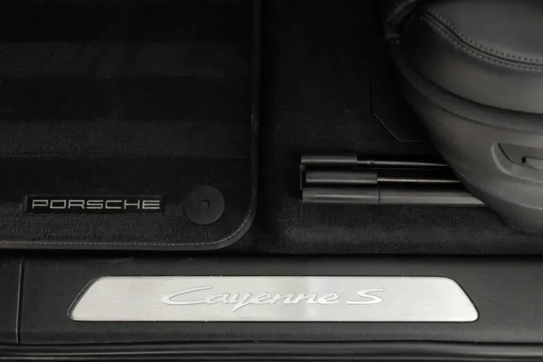 Porsche Cayenne din 2024 cu 14.229 km - oferta POR211543 - foto 24