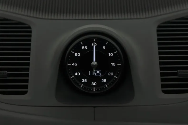 Porsche Cayenne din 2024 cu 14.229 km - oferta POR211543 - foto 37