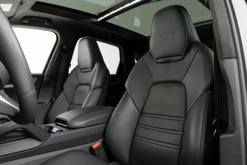Porsche Cayenne din 2024 cu 31.490 km - oferta POR211545 - foto 46