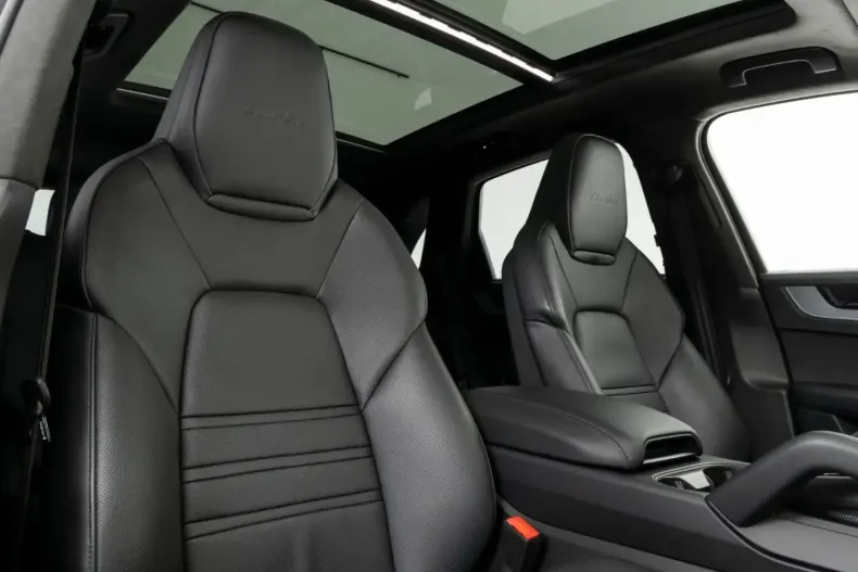 Porsche Cayenne din 2024 cu 31.490 km - oferta POR211545 - foto 49