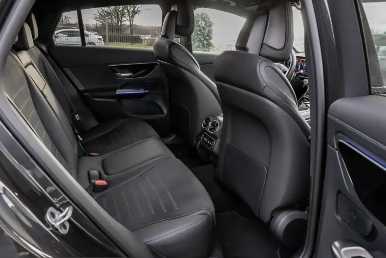 Mercedes-Benz GLC 200 (Clasa GLC) din 2025 cu 9.928 km - oferta MER211556 - foto 5