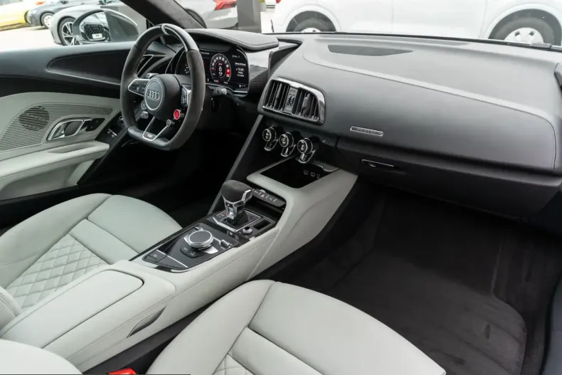 Audi R8 din 2023 cu 29.900 km - oferta AUD211578 - foto 6