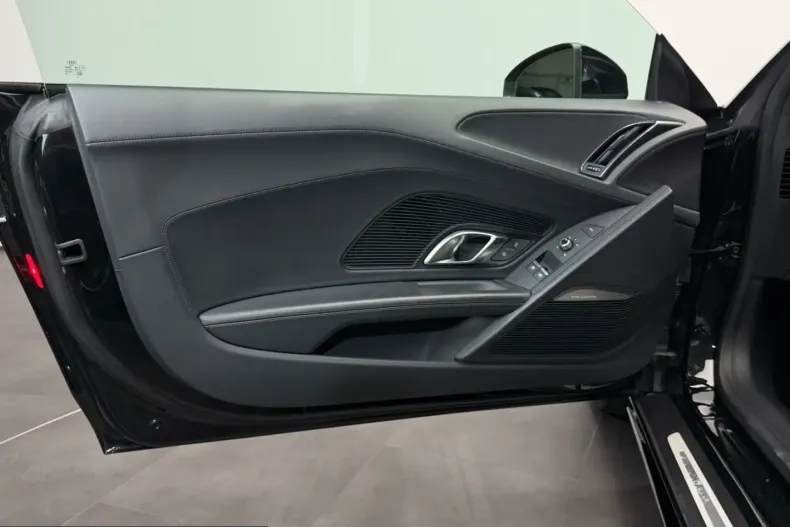 Audi R8 din 2022 cu 35.980 km - oferta AUD211579 - foto 11