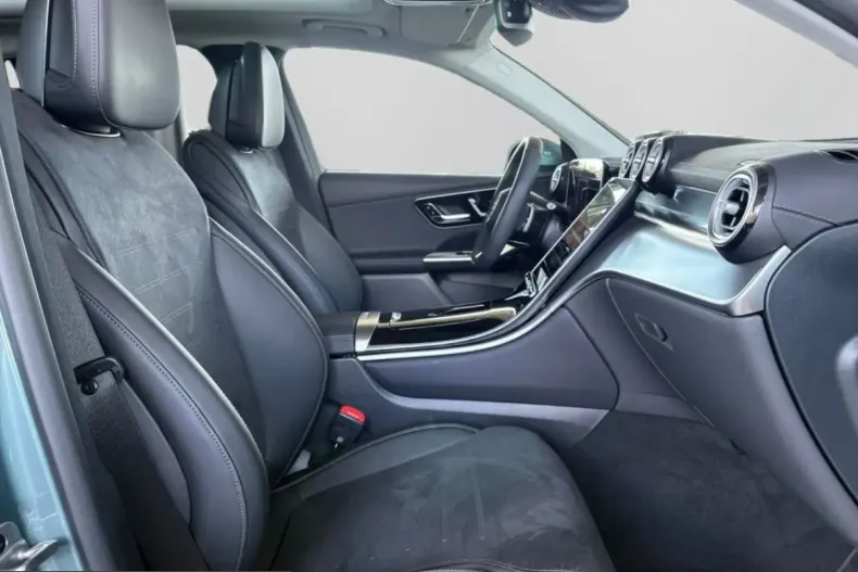 Mercedes-Benz GLC 200 (Clasa GLC) din 2025 cu 5.565 km - oferta MER211584 - foto 15