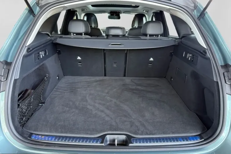 Mercedes-Benz GLC 200 (Clasa GLC) din 2025 cu 5.565 km - oferta MER211584 - foto 16