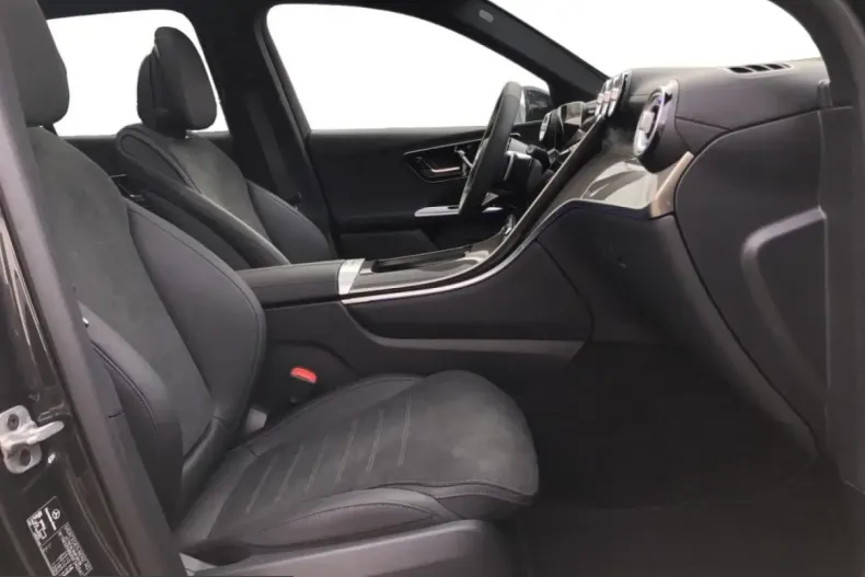 Mercedes-Benz GLC 200 (Clasa GLC) din 2025 cu 41.290 km - oferta MER211585 - foto 3