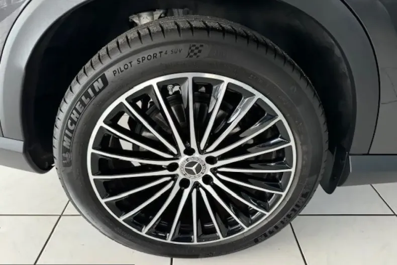 Mercedes-Benz GLC 300 (Clasa GLC) din 2023 cu 39.031 km - oferta MER211587 - foto 4