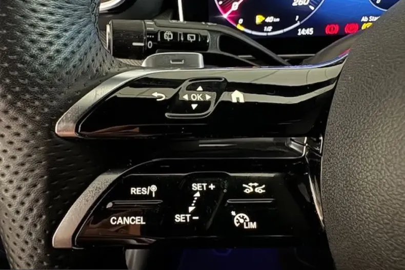 Mercedes-Benz GLC 300 (Clasa GLC) din 2023 cu 39.031 km - oferta MER211587 - foto 17