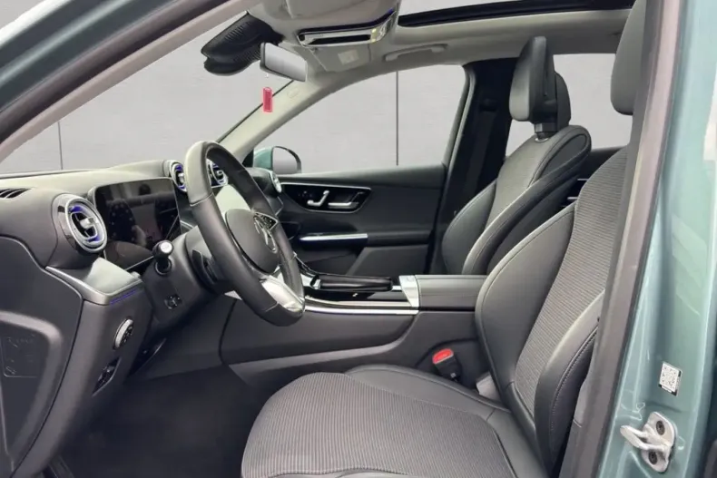 Mercedes-Benz GLC 200 (Clasa GLC) din 2024 cu 14.316 km - oferta MER211589 - foto 10